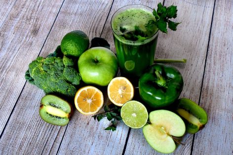 suco verde de couve limão e pepino benefícios